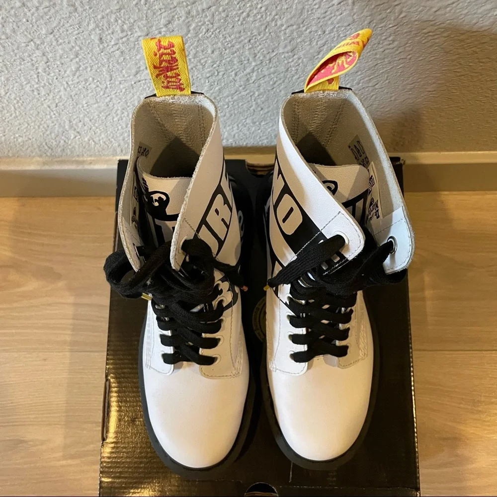 SOLD - DR. MARTENS 1490 Sex Pistols Sz 5 (6 womens) - Picture 7 of 8